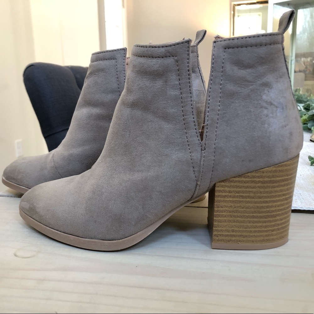 Booties Qupid Size 7